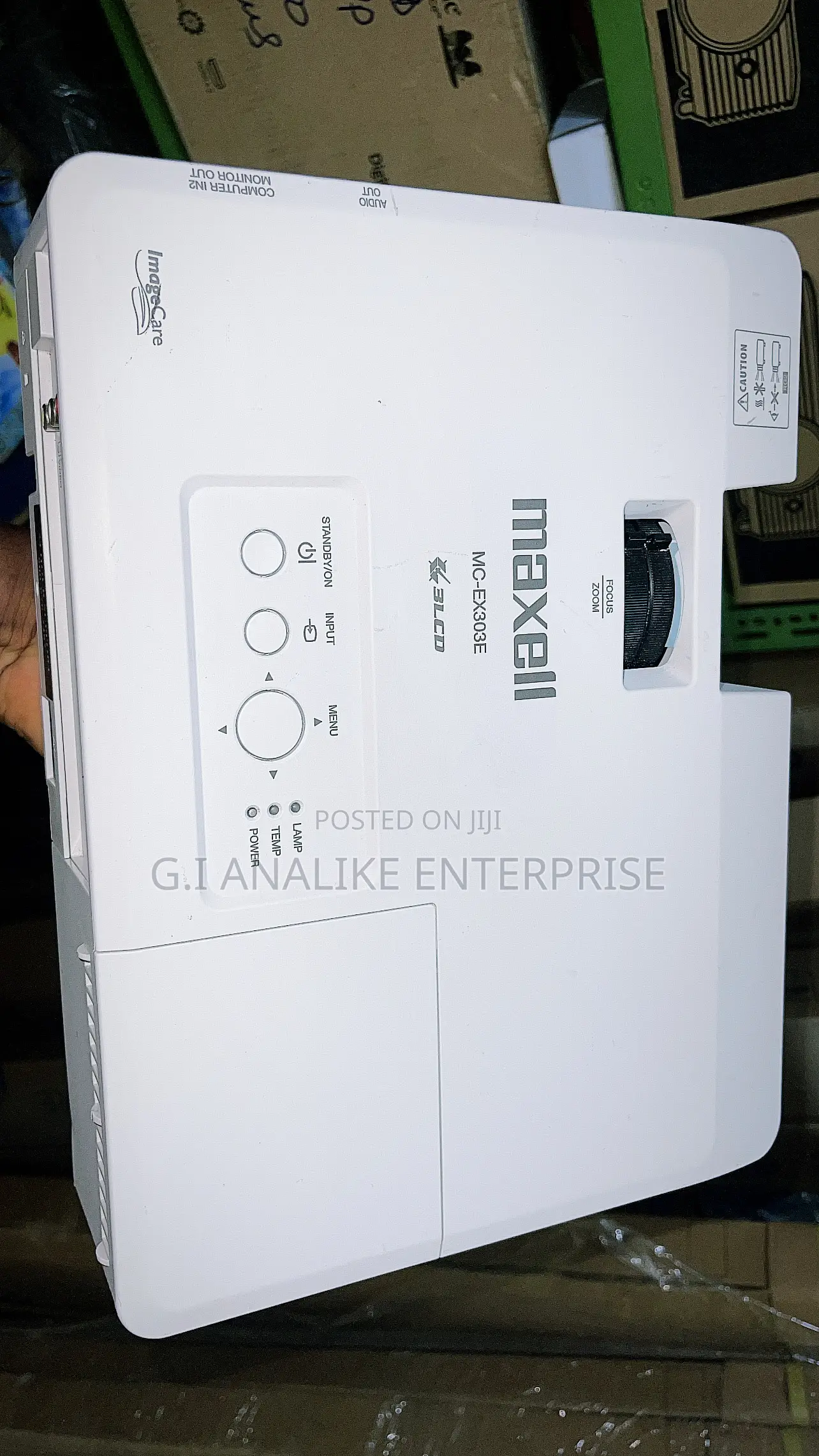 Maxell MC-EX303E Projector.