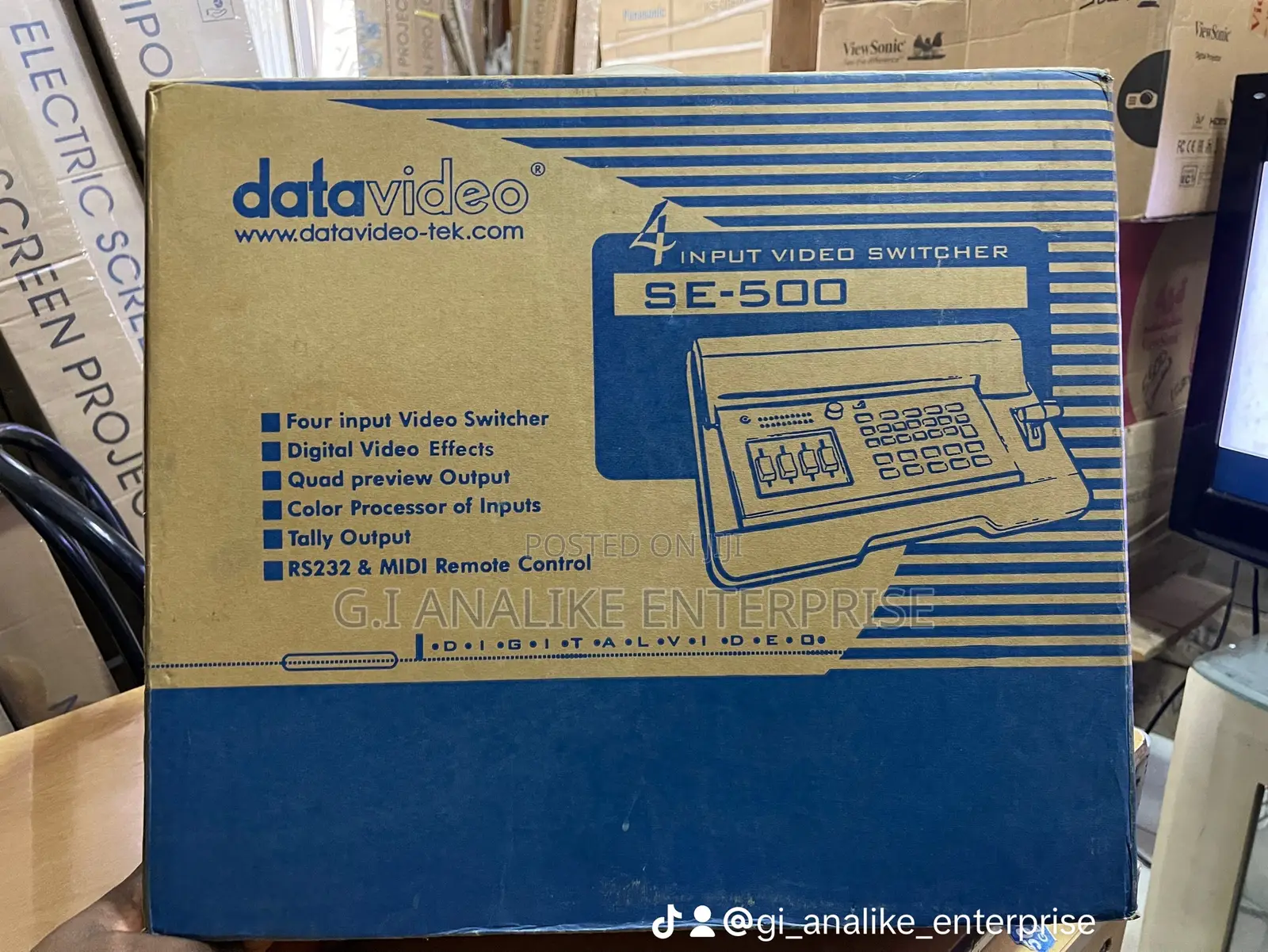Data Video 4 - Channel Digital Video Switcher SE-500.