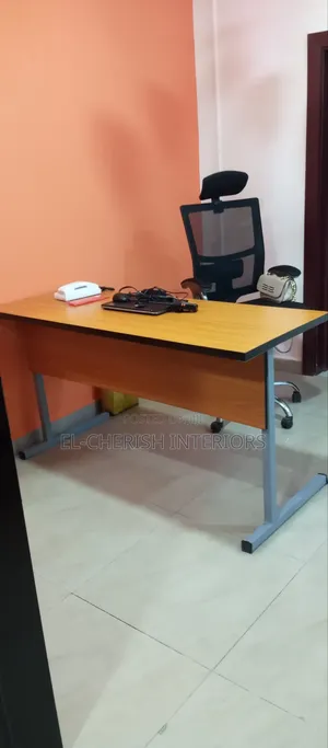 Supper Class Office Table