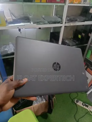 Laptop HP 255 G8 8GB AMD Ryzen 5 SSHD+SSD 256GB
