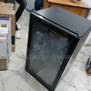 Hisense Science of Cold 91L Glass Door Beverage Cooler