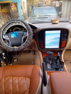 Land Cruiser Tesla Android Screen 2005