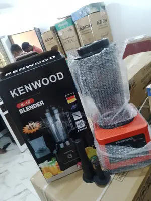 Space-Saving Kenwood 900watts 8blades Blender