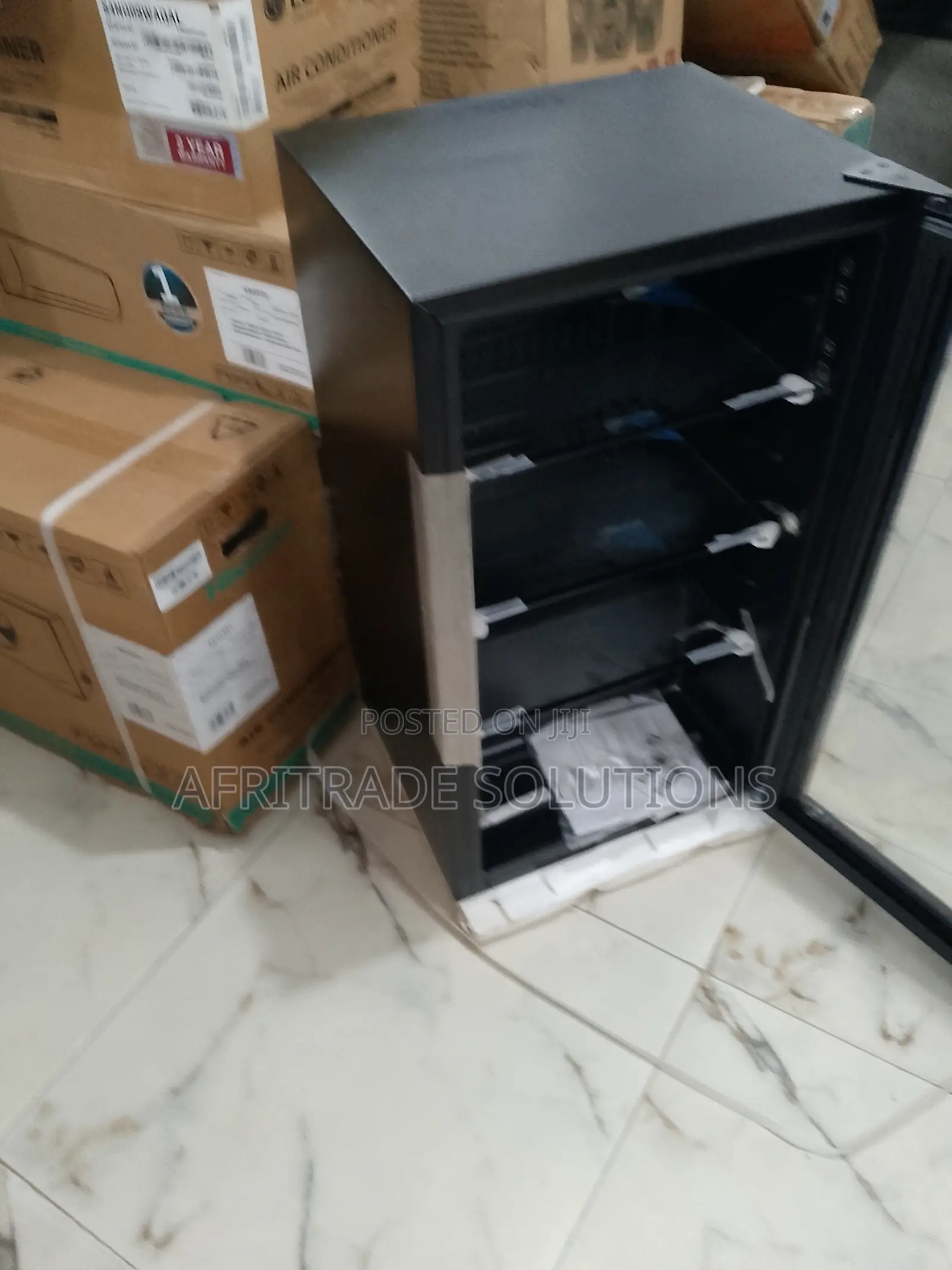 New -Strong Hisense 90l Beverage Cooler Wwx123