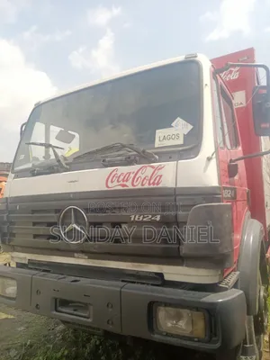 Photo - Mercedes Benz 1824 Coca Cola Truck Tokunbo