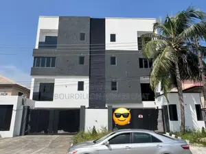 4bdrm Maisonette in Lekki Phase 1 for sale