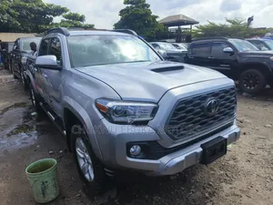 Toyota Tacoma TRD Sport 2018 Silver