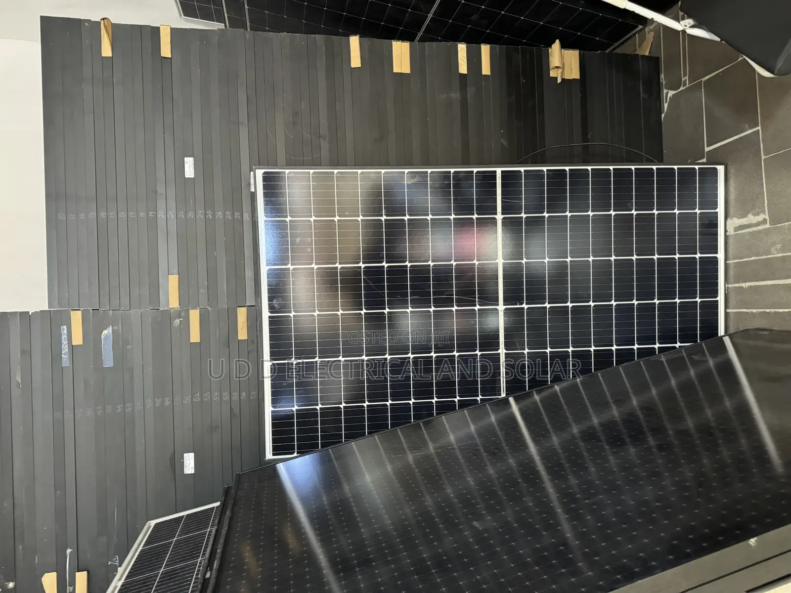 Jinko Hi-Voltage 450w Solar Panel 120cells Half Cut