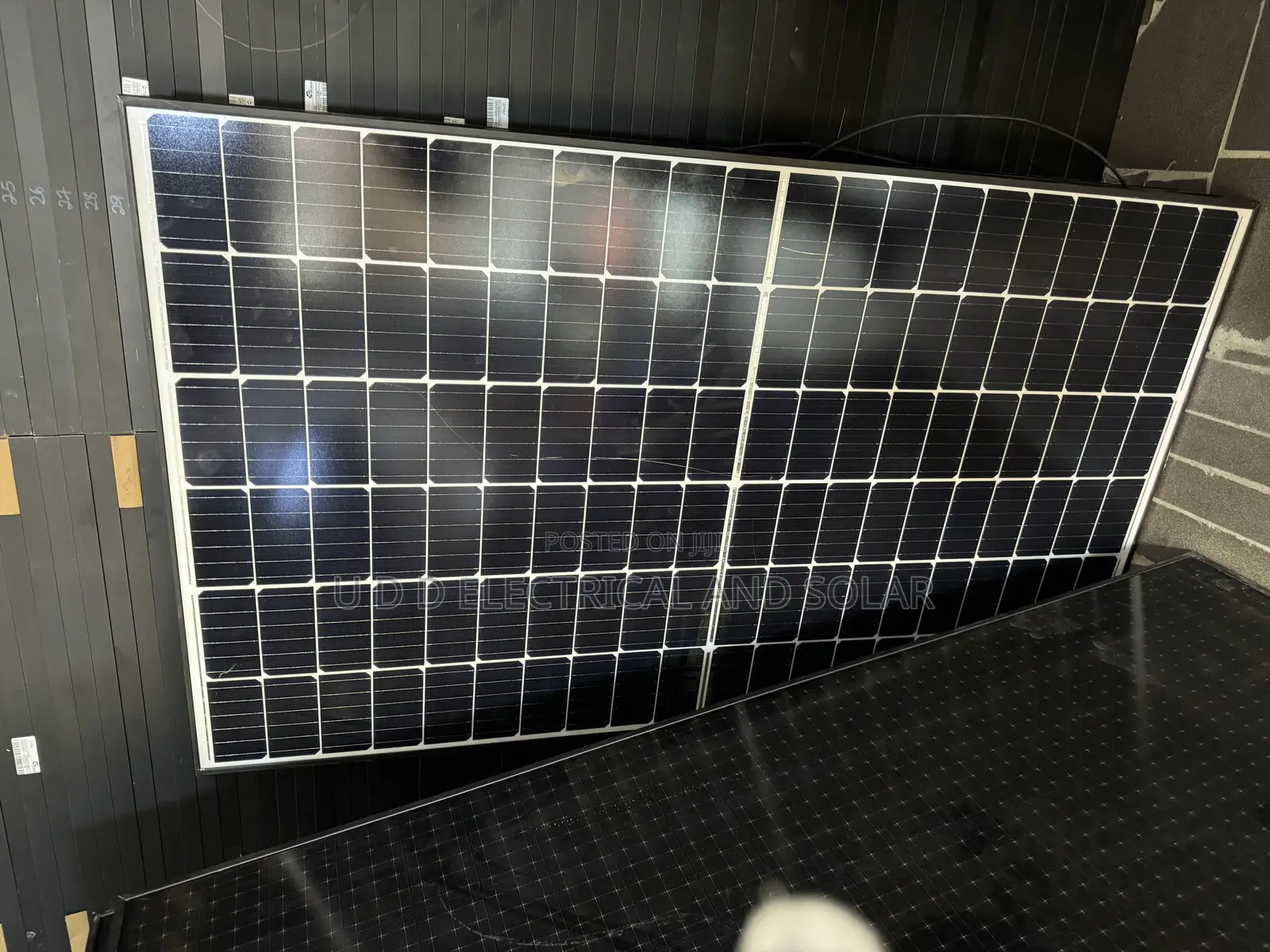 Jinko Hi-Voltage 450w Solar Panel 120cells Half Cut