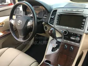 Toyota Venza V6 AWD 2010 Red