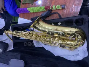 Yamaha Tenor Saxophone Gold Pro Sax