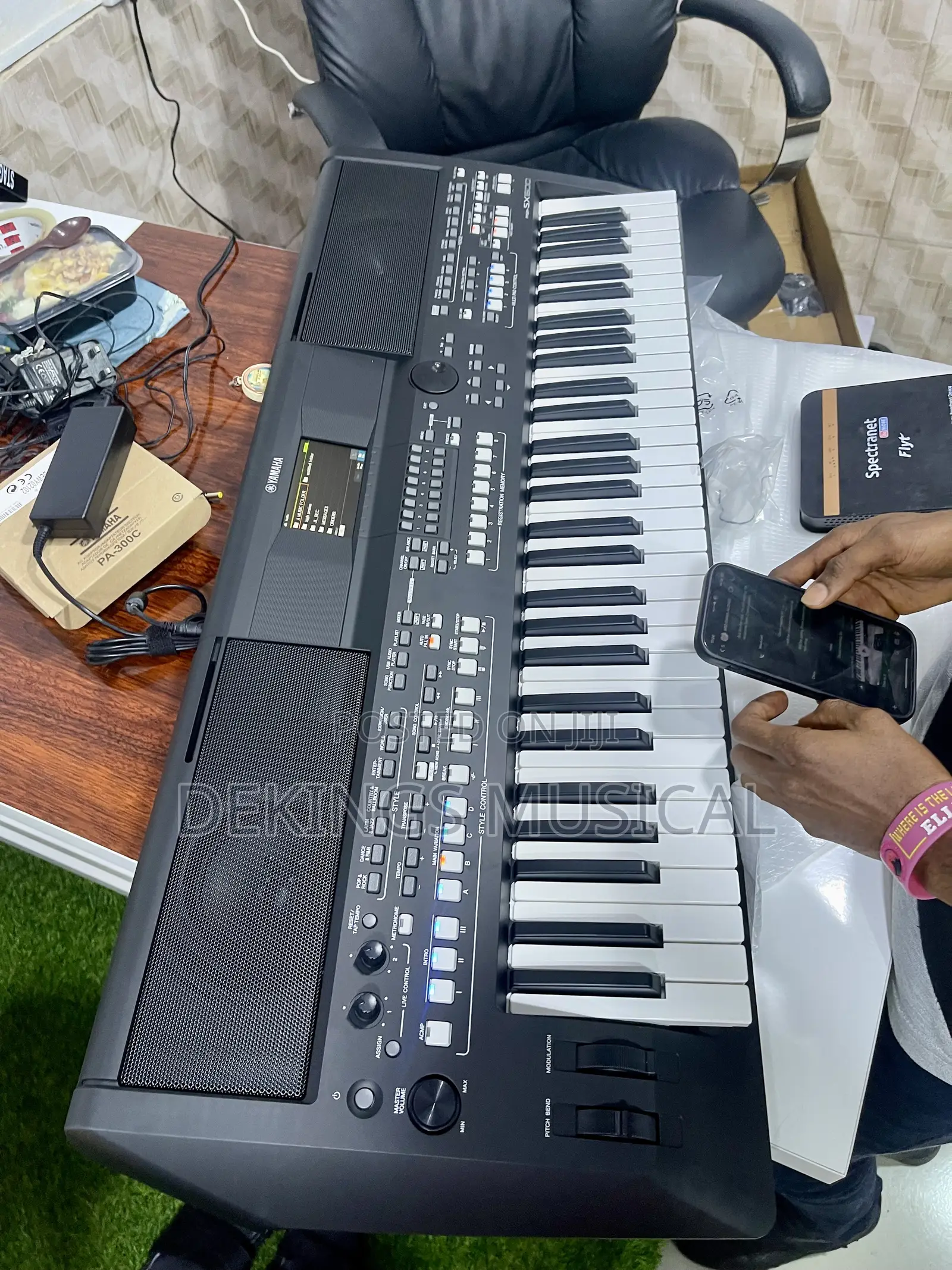 Yamaha PSR Sx600 Keyboard Arranger Workstation
