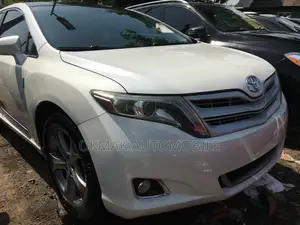 Photo - Toyota Venza 2014 White