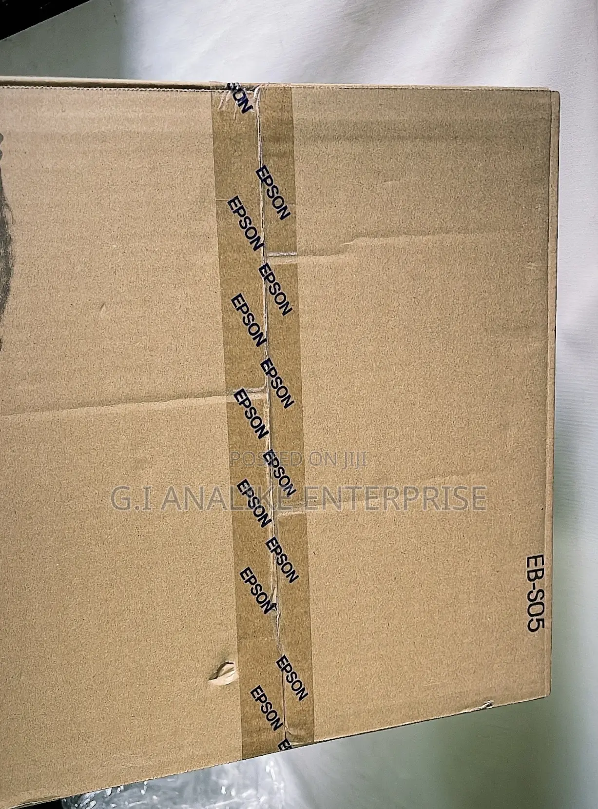 EPSON Projector 3200lumen Eb-S05.