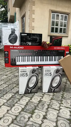 Photo - Yamaha Speaker With Full Studio Pack