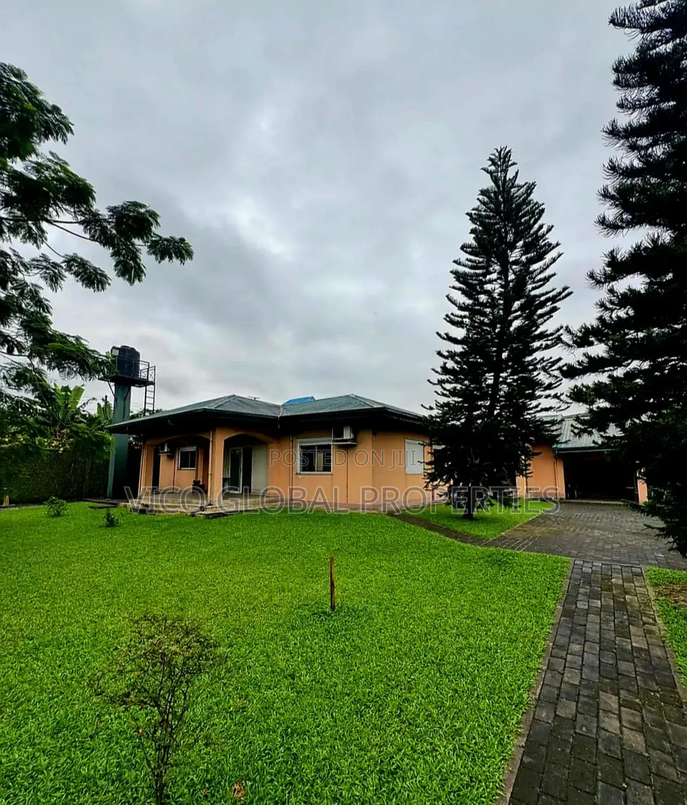 3bdrm Bungalow in Rumuola, Port-Harcourt for sale