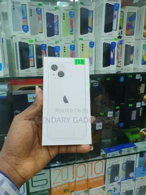 New Apple iPhone 13 128 GB White
