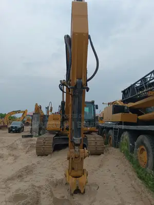 Caterpillar Excavator 330 D, Foreign Used. For 200M Naira.