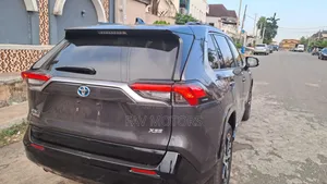 Toyota RAV4 2023 Gray
