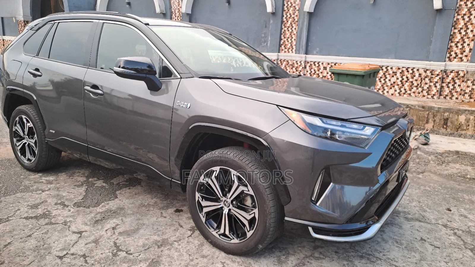 Toyota RAV4 2023 Gray