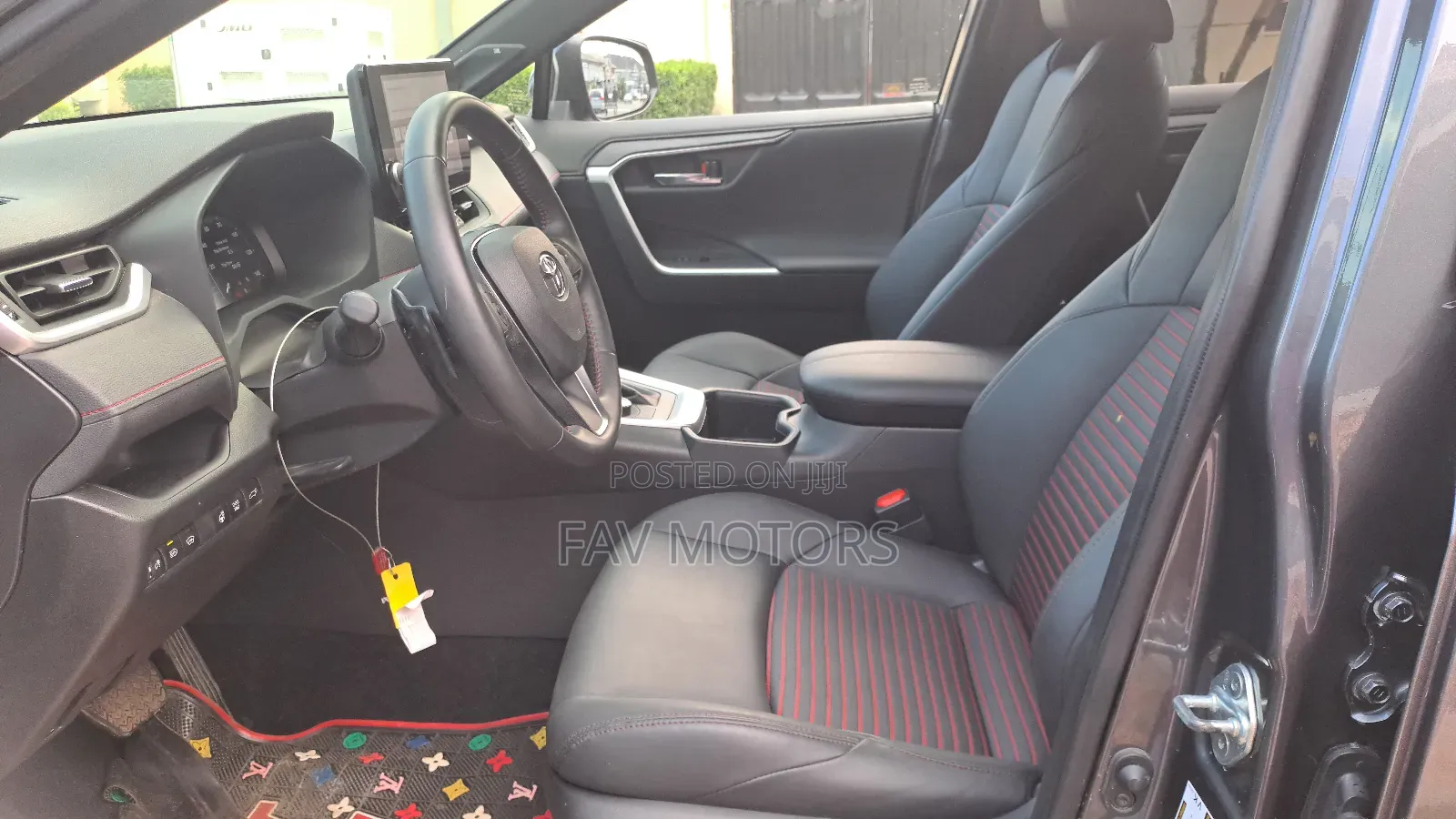 Toyota RAV4 2023 Gray