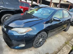 Toyota Corolla LE Eco (1.8L 4cyl 2A) 2018 Green