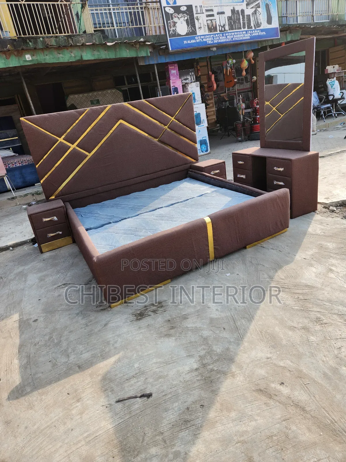 Upholstery Queen Size Bed Stand