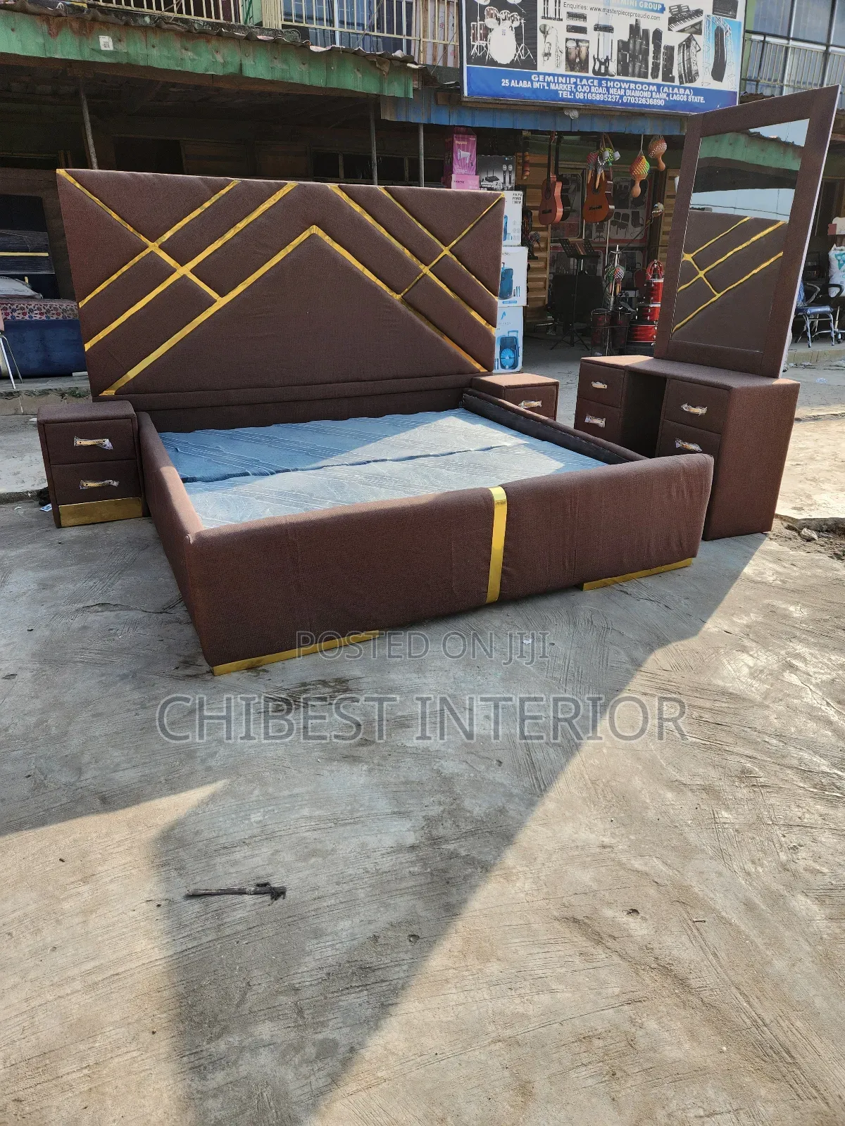 New 6by6 Padded Bed Stand.