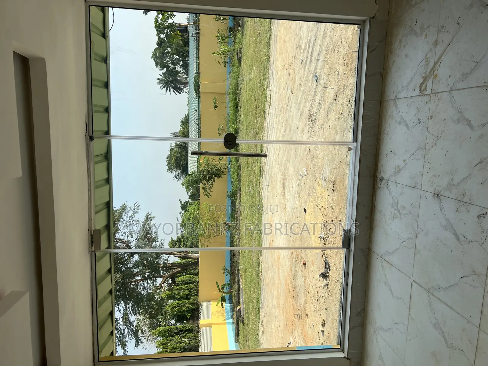 Frameless Glass Door With Partition