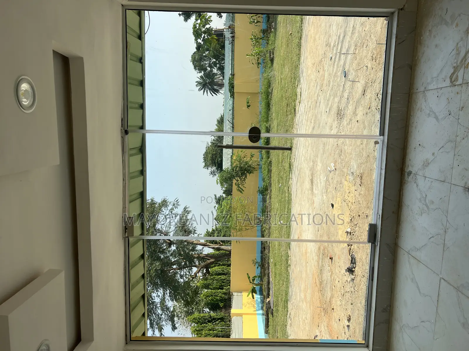 Frameless Glass Door With Partition