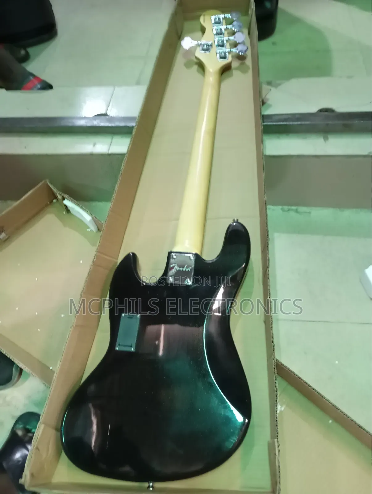 Fender Signature 5-strings Bass Guitar