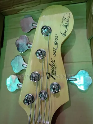 Fender Signature 5-strings Bass Guitar