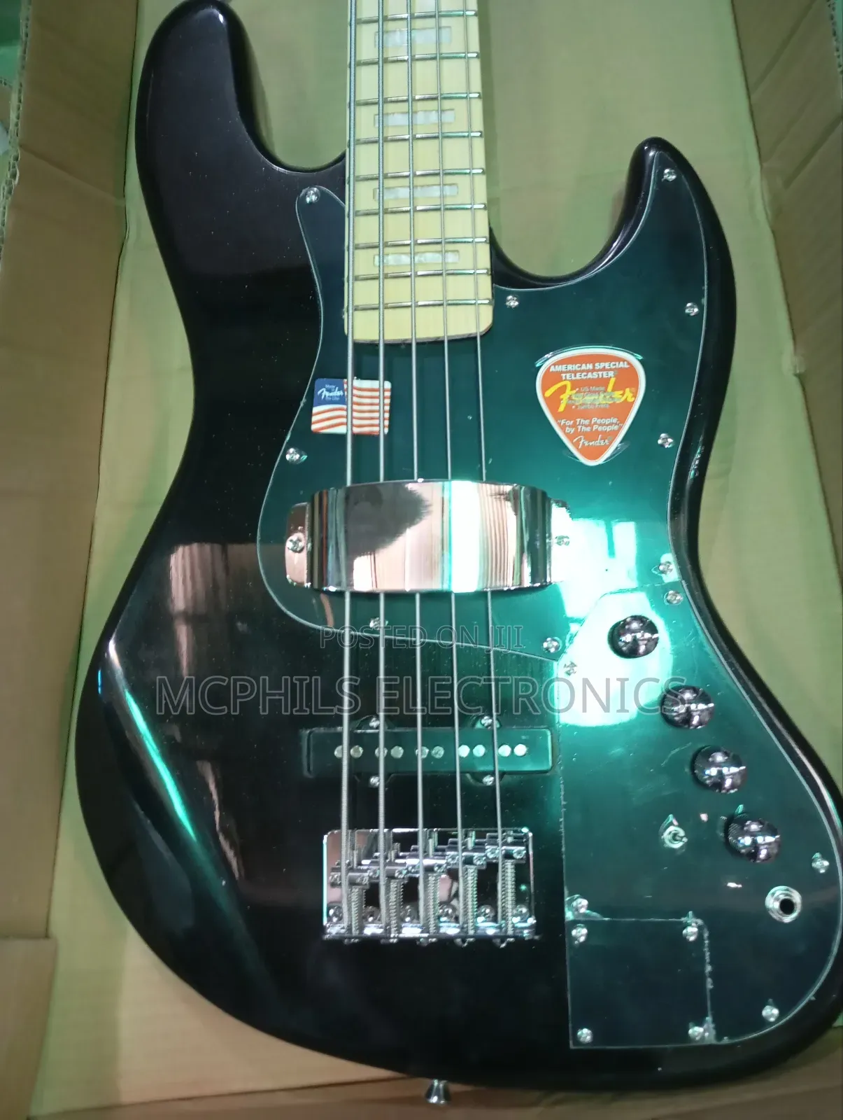 Fender Signature 5-strings Bass Guitar