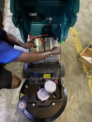 Automatic Intelligent Floor Scrubbing Machine M5