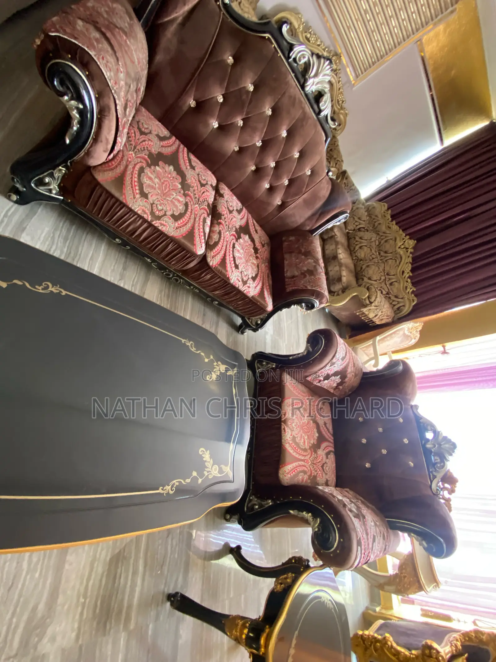 Royal Quality Sofa Life