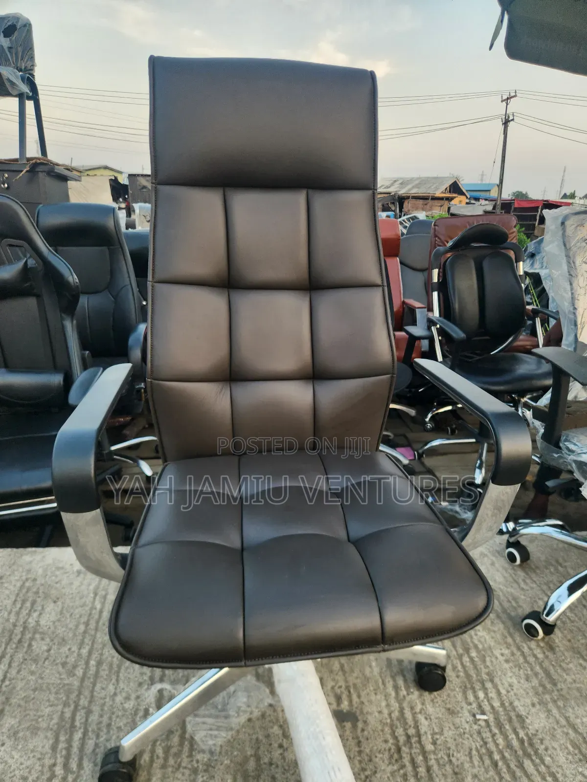 Executive Unique Cha