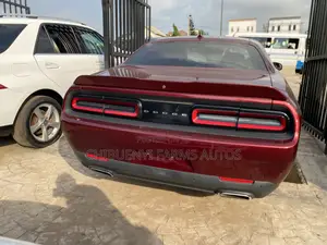 Dodge Challenger GT AWD 2017 Red