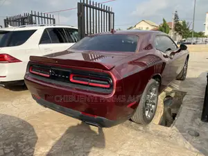 Dodge Challenger GT AWD 2017 Red