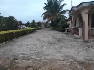 800sqm Carlton Gate Estate Chevron VI