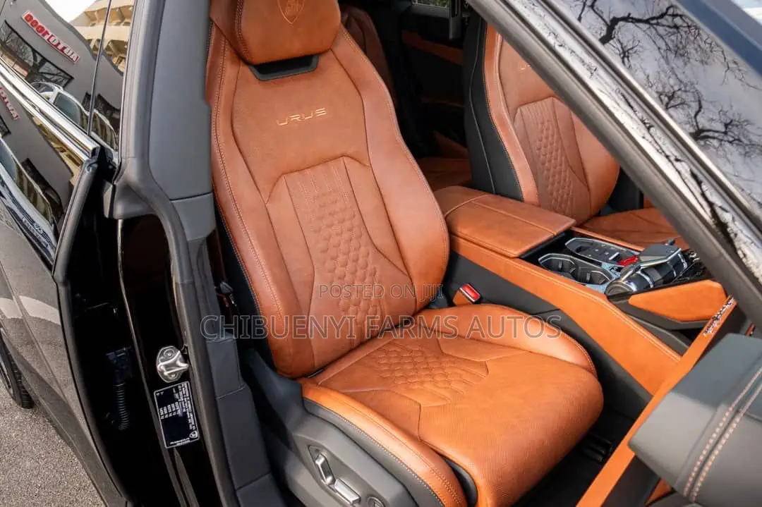 New Lamborghini Urus 2024 Black