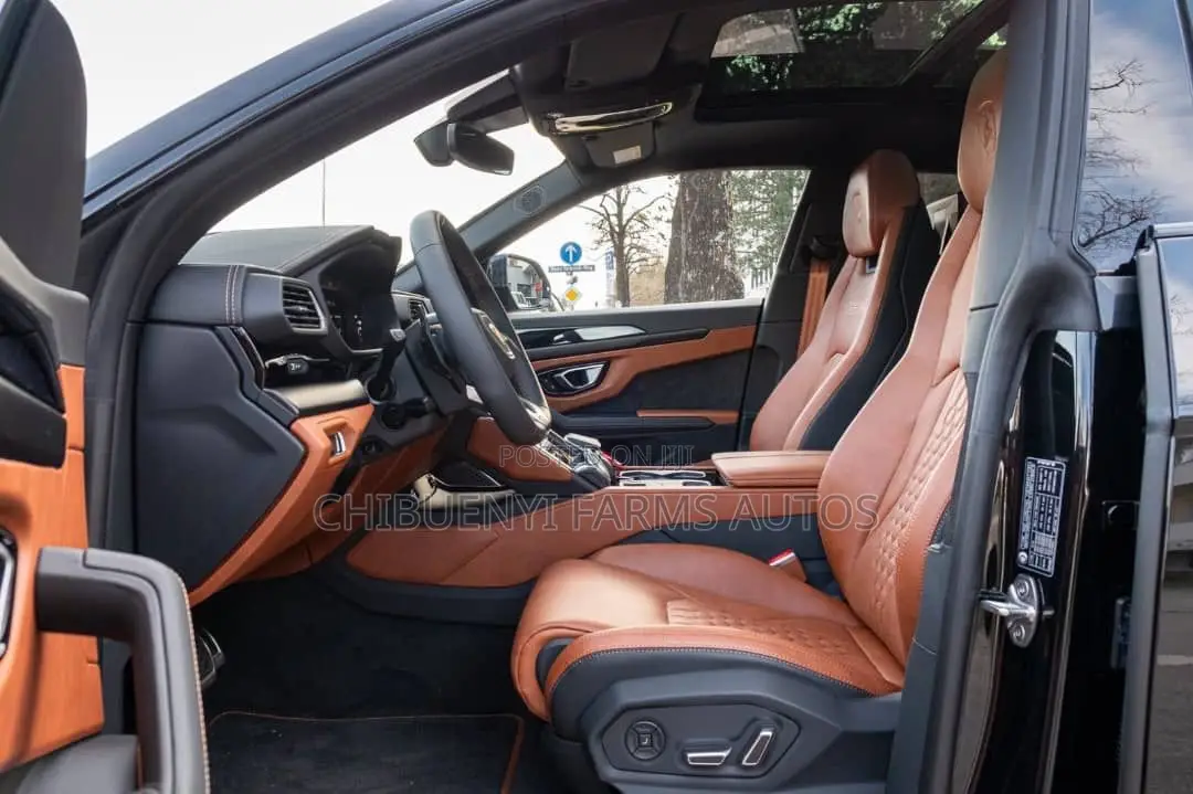 New Lamborghini Urus 2024 Black