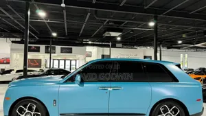 Rolls-Royce Cullinan Base 2021 Blue