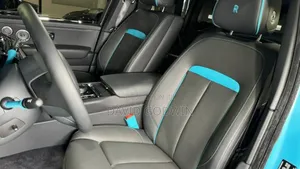 Rolls-Royce Cullinan Base 2021 Blue
