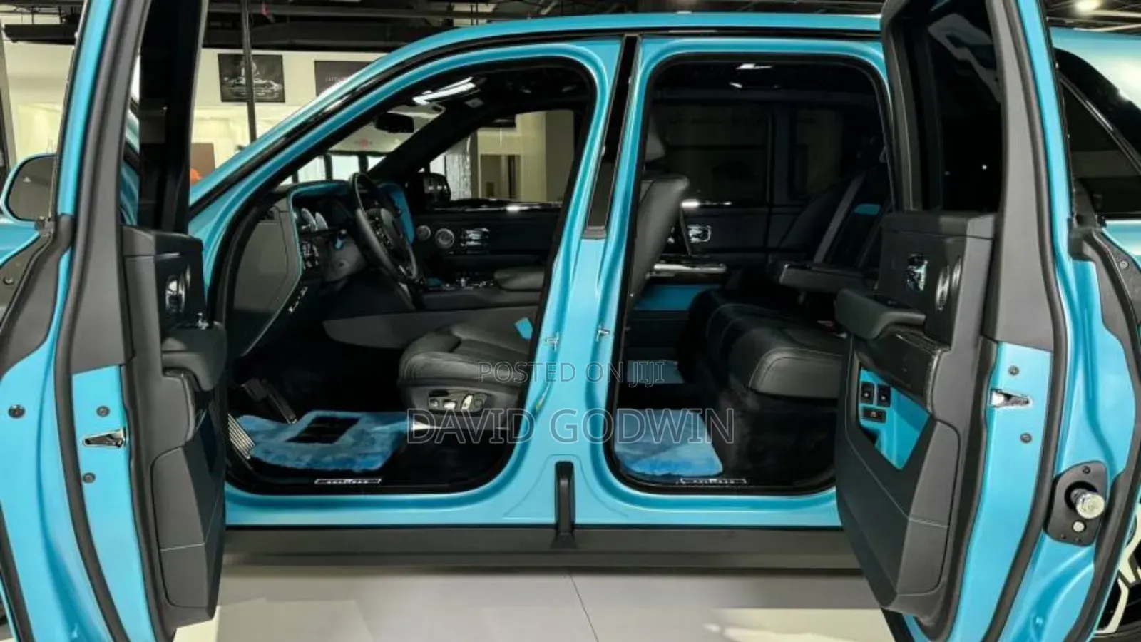 Rolls-Royce Cullinan Base 2021 Blue
