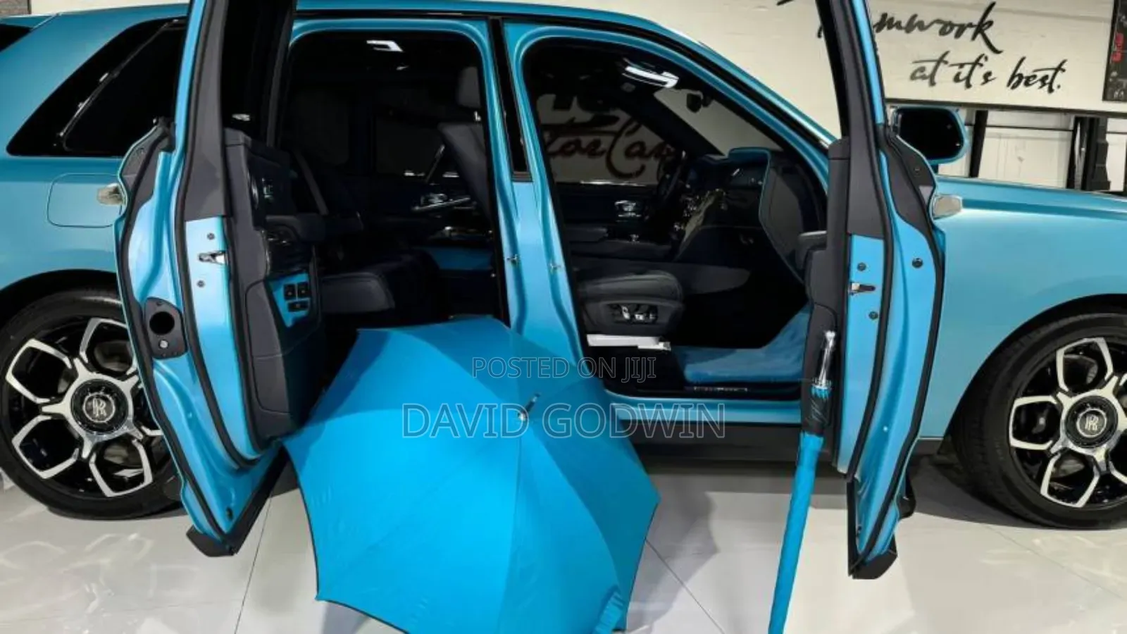 Rolls-Royce Cullinan Base 2021 Blue