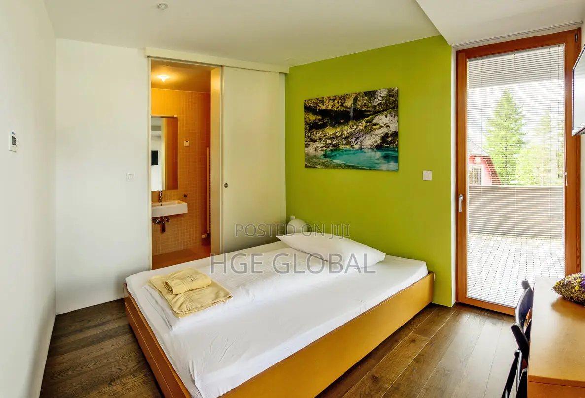 Single Ensuite Rooms for Shortlet
