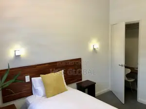 Single Ensuite Rooms for Shortlet