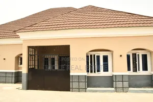 4 Bed Bungalow at Iyewo Estate by Akenson Iguando