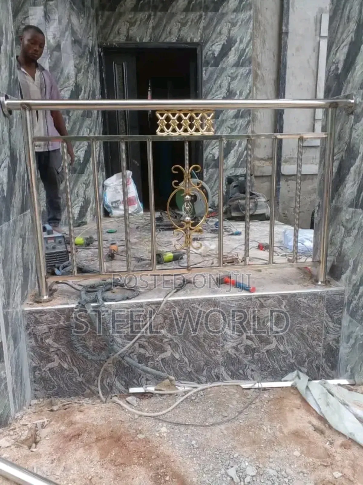 Moderate Stainless Design