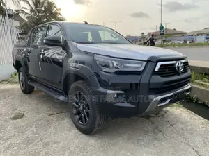 New Toyota Hilux 2024 Black